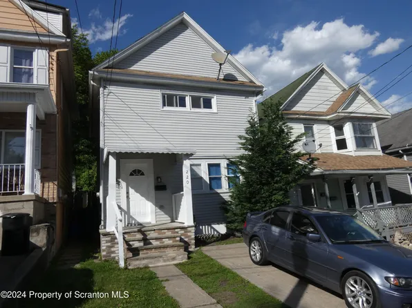 220 Ferdinand St, Scranton, PA 18508