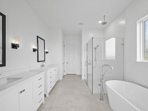 Dual vanity sinks in primary bath
