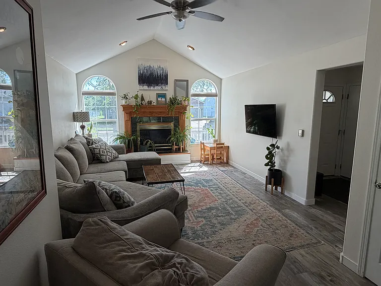 2425 Aspen Way — Photo 7