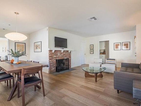 Dining room/ living room