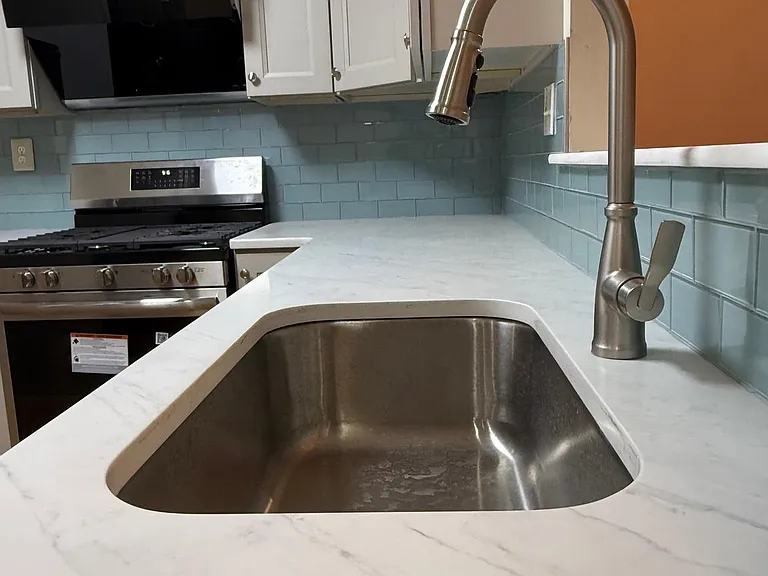2 Lafayette Ln — Photo 6