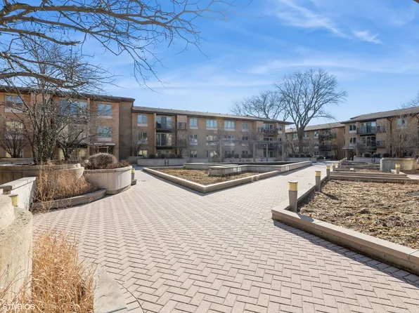 2500 W Talcott Rd APT 205, Park Ridge, IL 60068