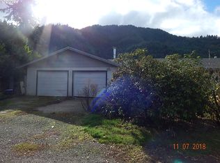 220 Long Prairie Ln, Scottsburg, OR 97473