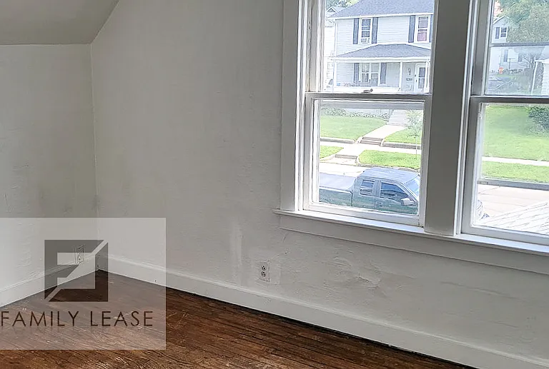 542 7th Ave S — Photo 34