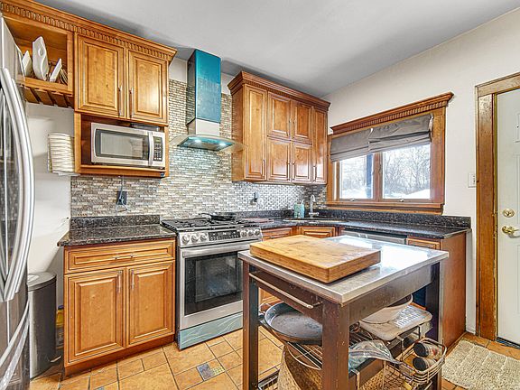 5th image of 506 Mulberry St