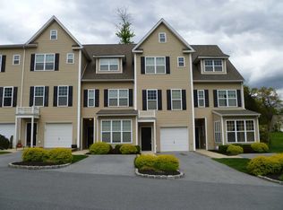 4 Erin Ct #4, Poughkeepsie, NY 12601