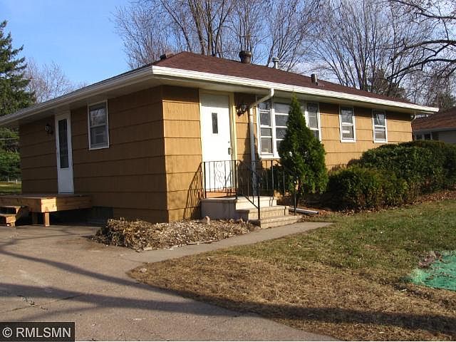 1st image of 691 Grange Ave N