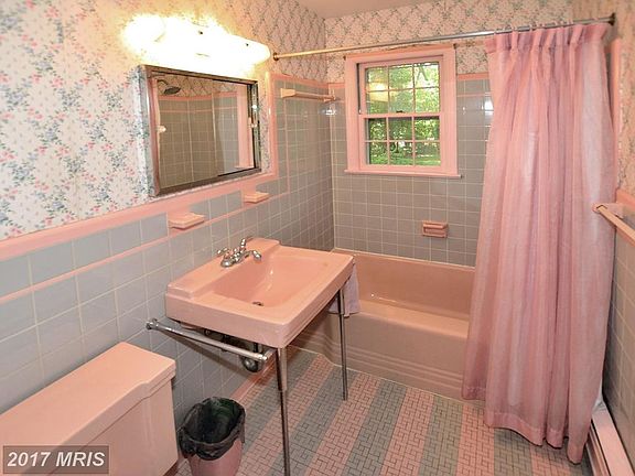 5th image of 3524 Barkley Dr