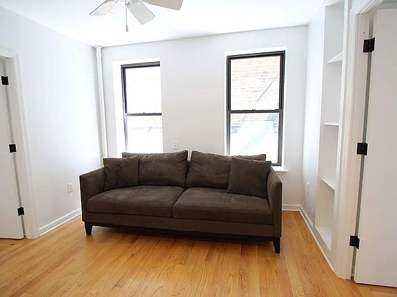 3rd image of 37 1/2 Saint Marks Pl APT A3