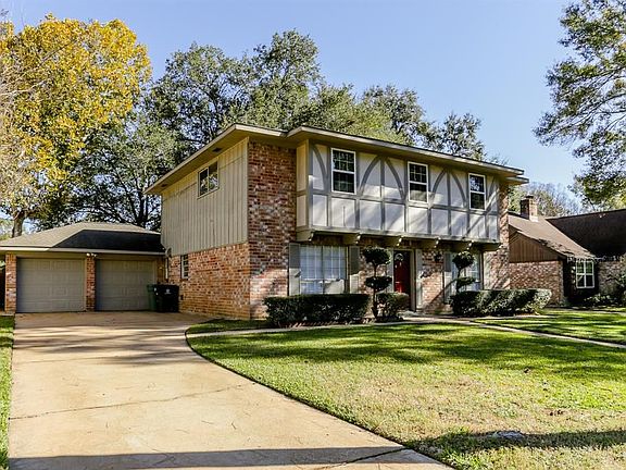 3rd image of 2822 Durban Dr