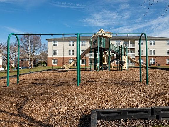 2nd image of 217 Patriots Pointe Dr