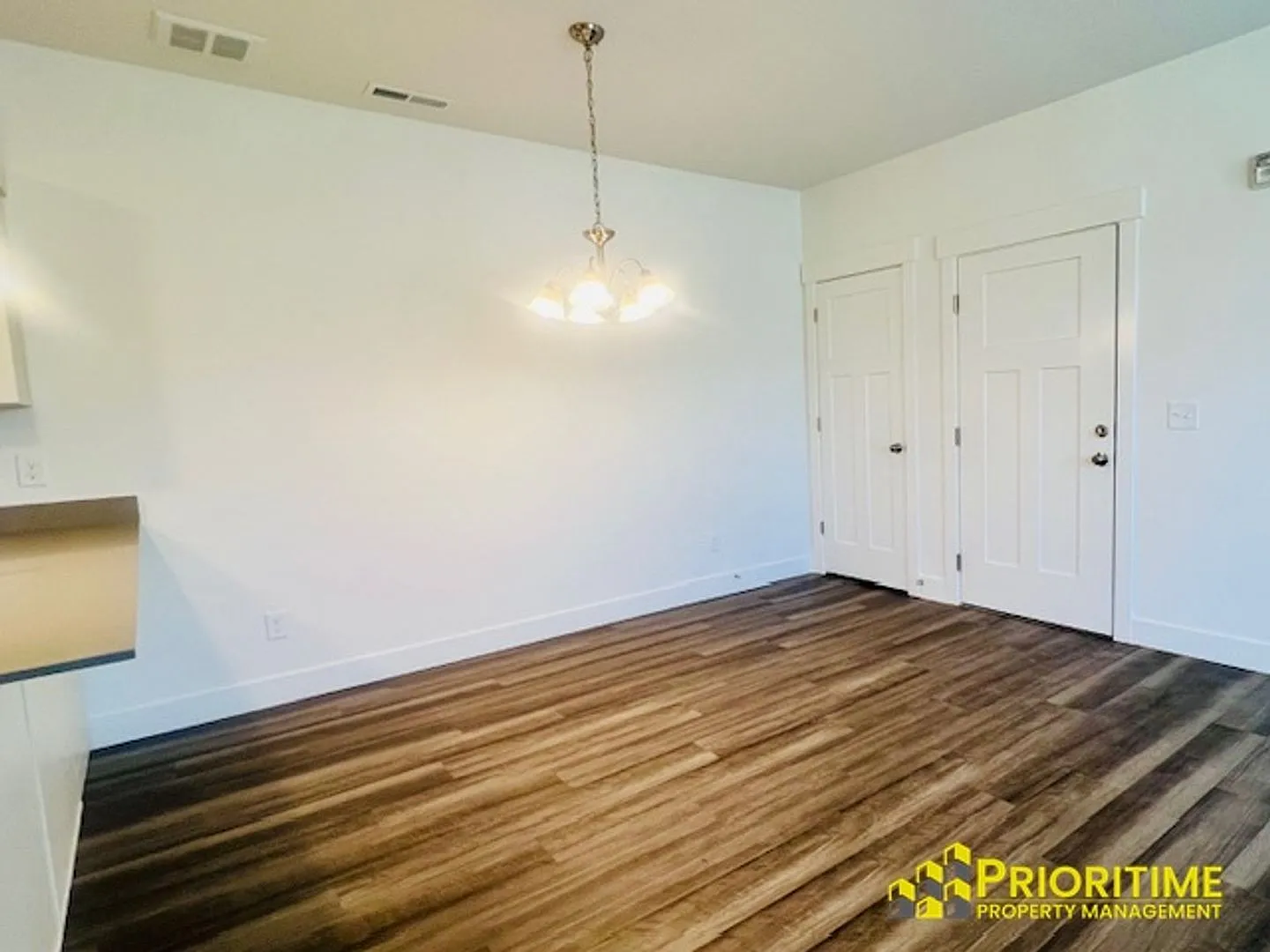 Woo-hoo $1,000 Total Move-in Bonus — Photo 4