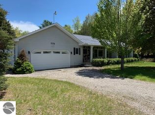 772 N Kobs Rd, Tawas City, MI 48763