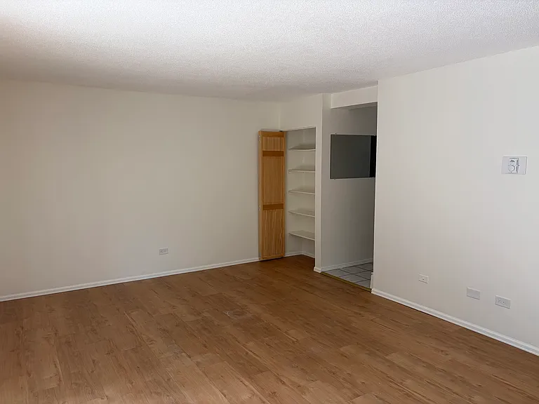 2160 S Vaughn Way #103C — Photo 12