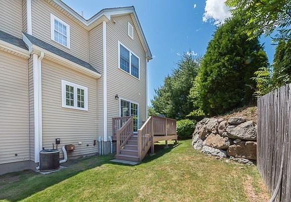 5th image of 9 Nirvana Dr Unit 2A
