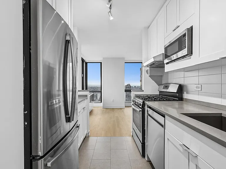 Columbus Pl #S49B — Photo 12