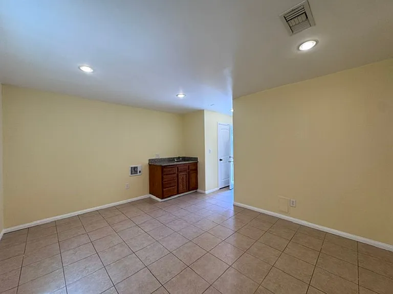 1120 Stanley Ave — Photo 26