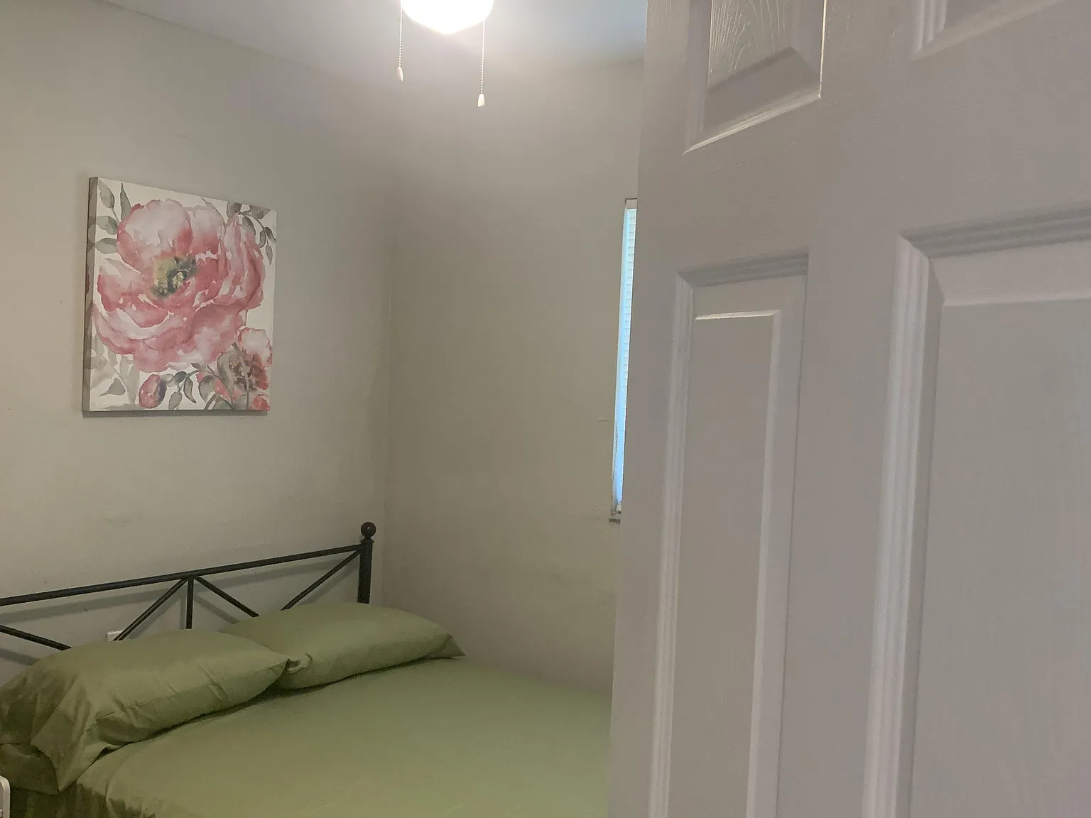 4 bed, 4.0 bath, 1623 sqft, $1,230 — Photo 2