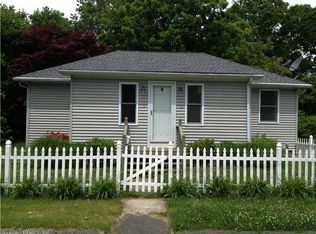 18 Ash St, Milford, CT 06460
