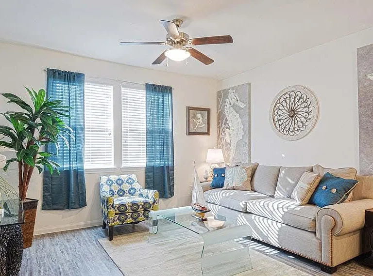 The Cove Apartments — Photo 6