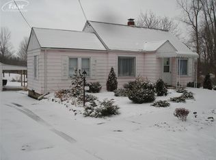 6091 N McKinley Rd, Flushing, MI 48433