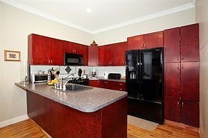 3rd image of 73 Willoughby Ave