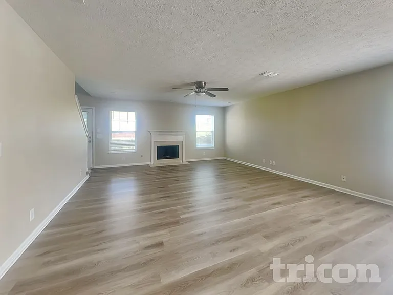 4480 Frost St — Photo 2