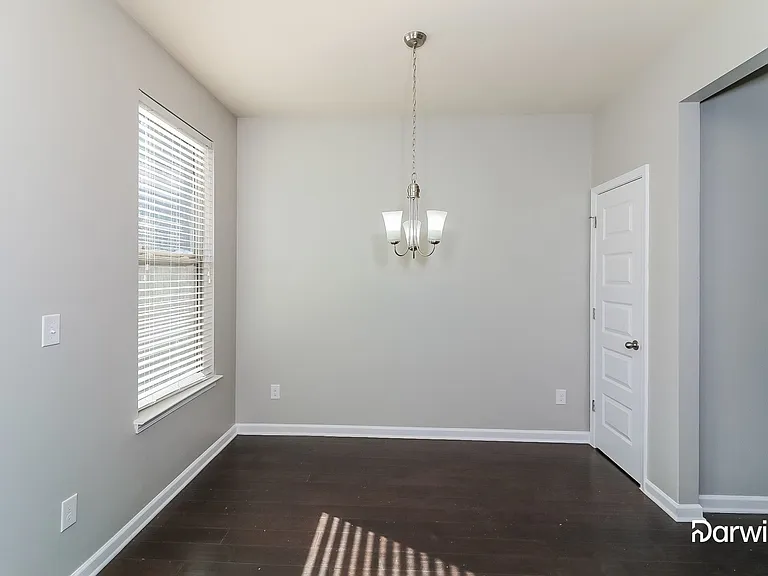 1620 Potomac Ct — Photo 8