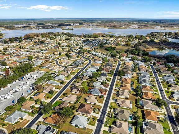 3rd image of 3622 E Arbor Lakes Dr