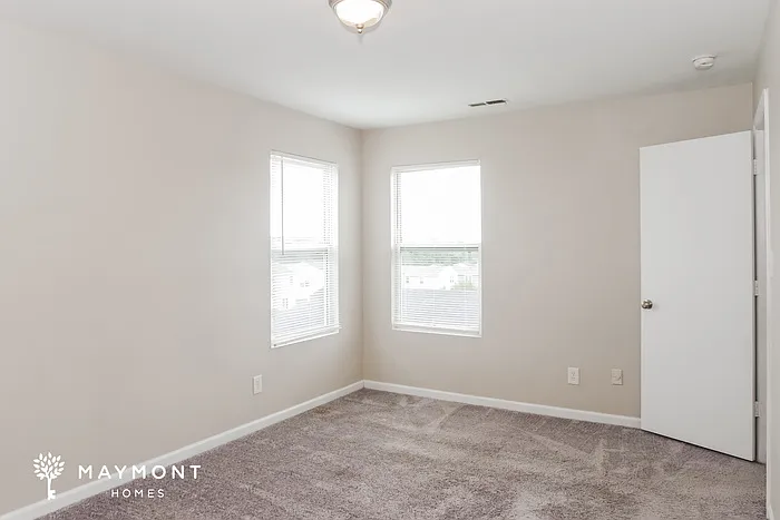 130 Dormont Dr NE — Photo 10