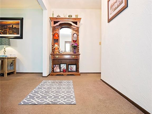5th image of 1513 Redbud Pl
