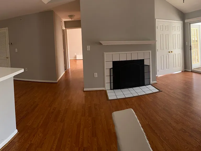 4408 Silverbrook Ln #K301 — Photo 3