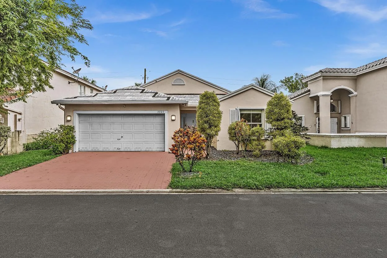 3 bed, 2.0 bath, 1648 sqft, $5,500 — Photo 1