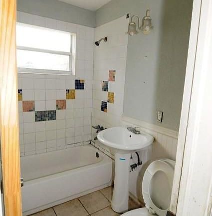 2nd image of 15240 SW 296th St