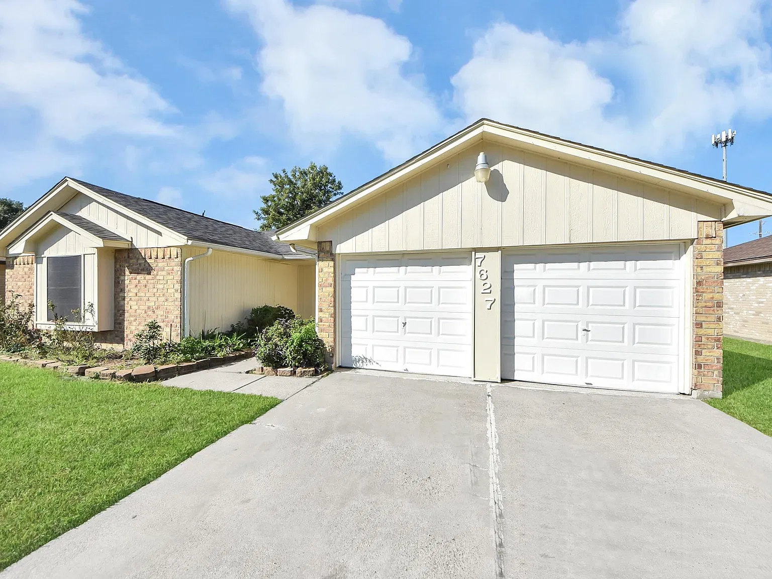 3 bed, 2.0 bath, 1520 sqft, $1,895 — Photo 2