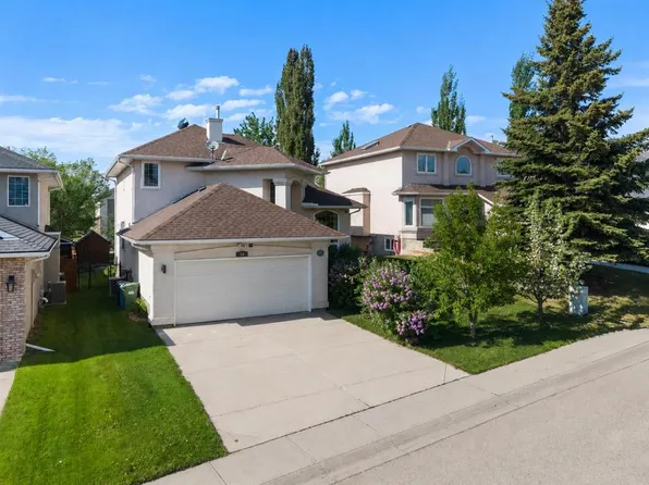 28 N Mount Norquay Gate SE, Calgary, AB T2Z 2R3