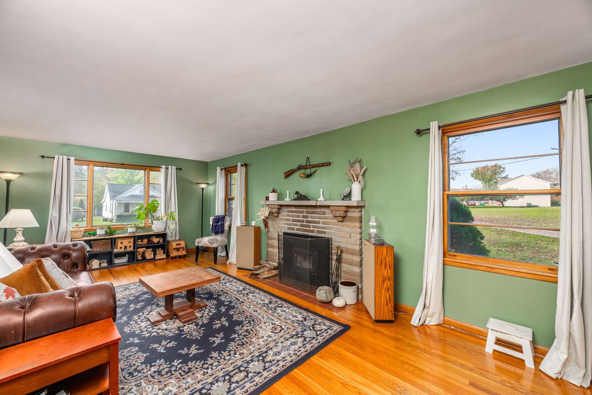 next background image