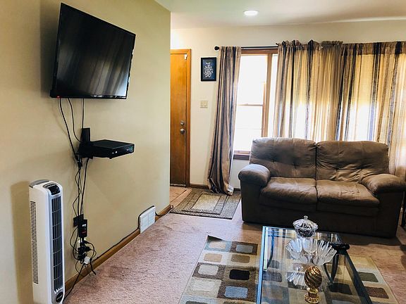 3rd image of 9221 Linder Ave