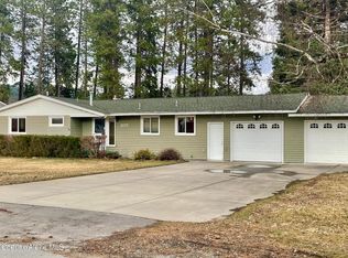 205 Woodland Dr, Pinehurst, ID 83850