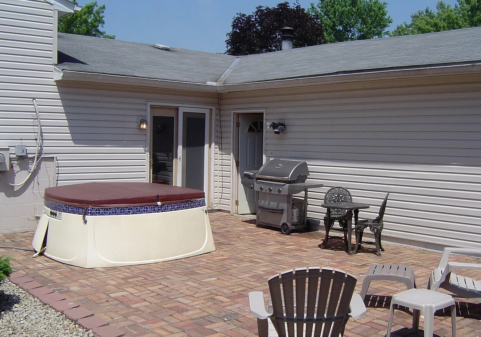 4 bed, 2000 sqft, $2,695 — Photo 3