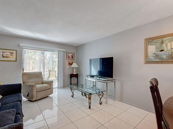 4th image of 2214 NE 1st Way APT 203