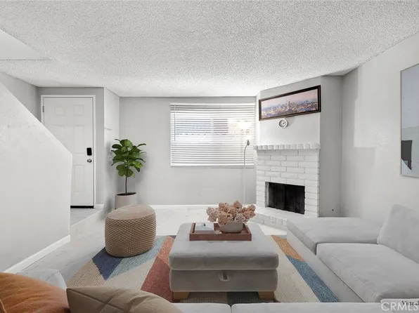 9100 Acacia Ave APT 24, Fontana, CA 92335