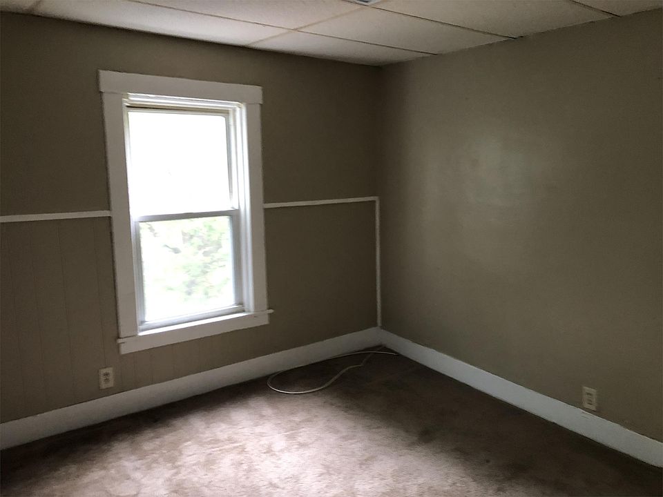 266268 Pleasant St 7 268 Pleasant St Gardner MA Zillow