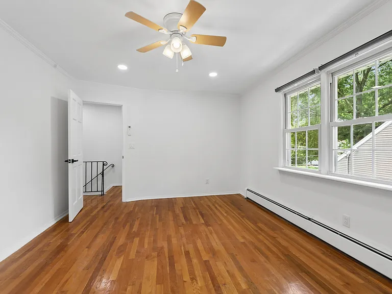 81 Cortlandt Pl — Photo 15