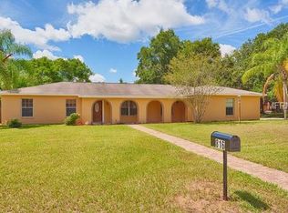816 Strawberry Ln, Brandon, FL 33511
