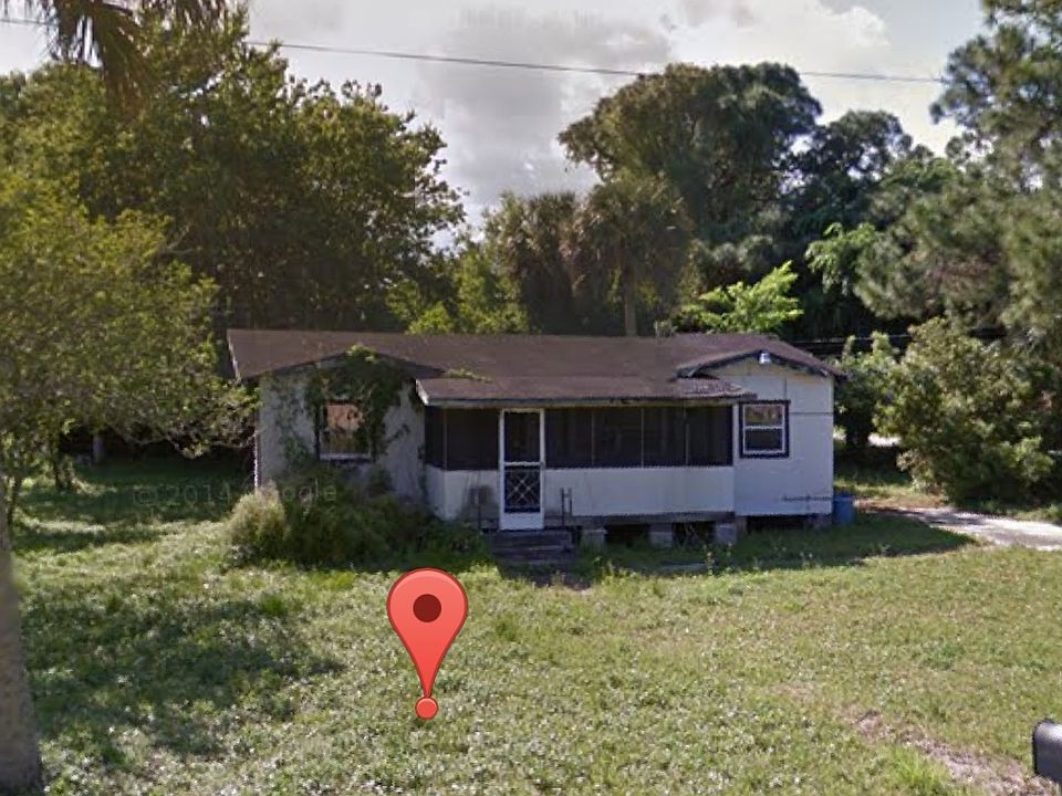 1st image of 290 Oak St
