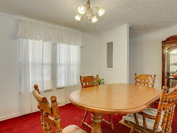 5th image of 2905 Oak Brook Dr