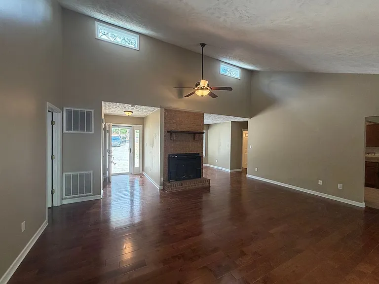 332 Quail Holw — Photo 6