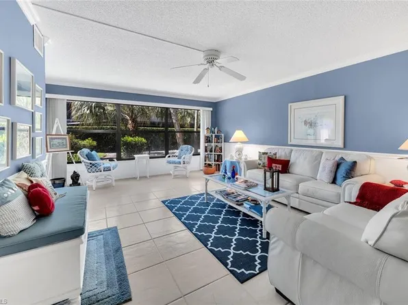 4082 Belair Ln 11, Naples, FL 34103