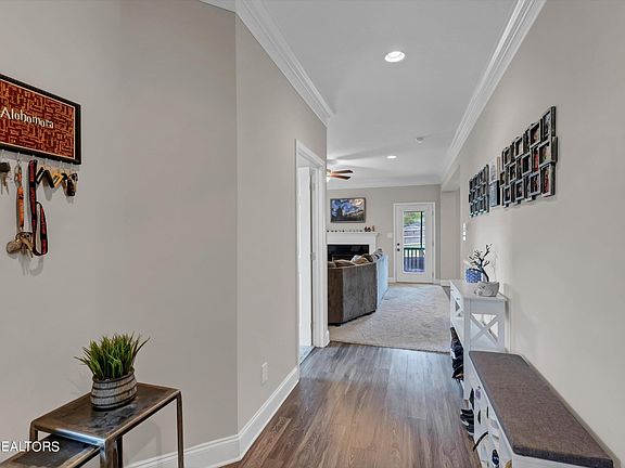 5th image of 3124 Starling Dr